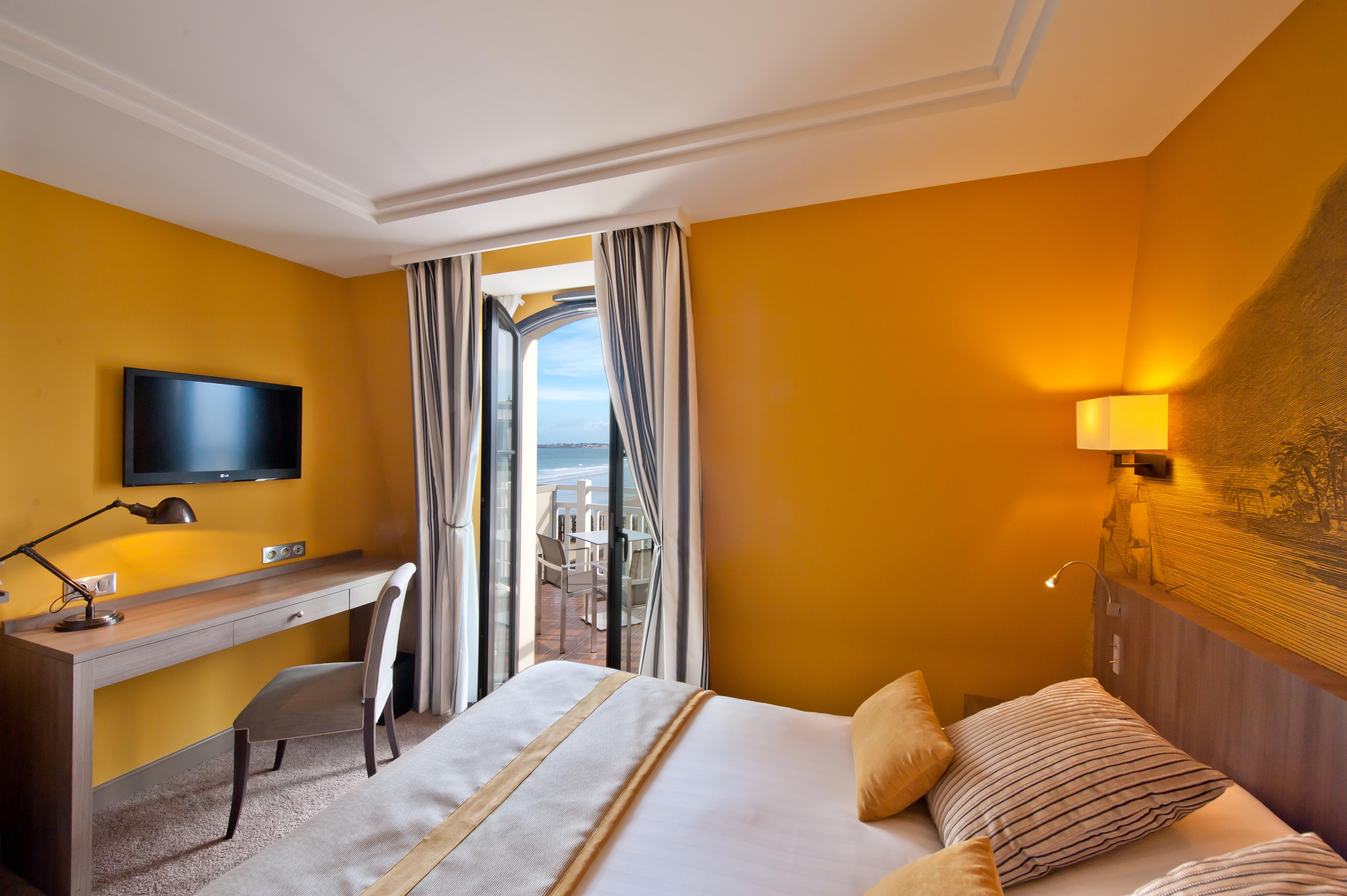 Hotel Le Nouveau Monde Сен-Мало Екстер'єр фото